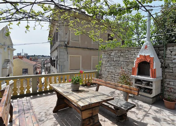 Apartments Mariza 2235