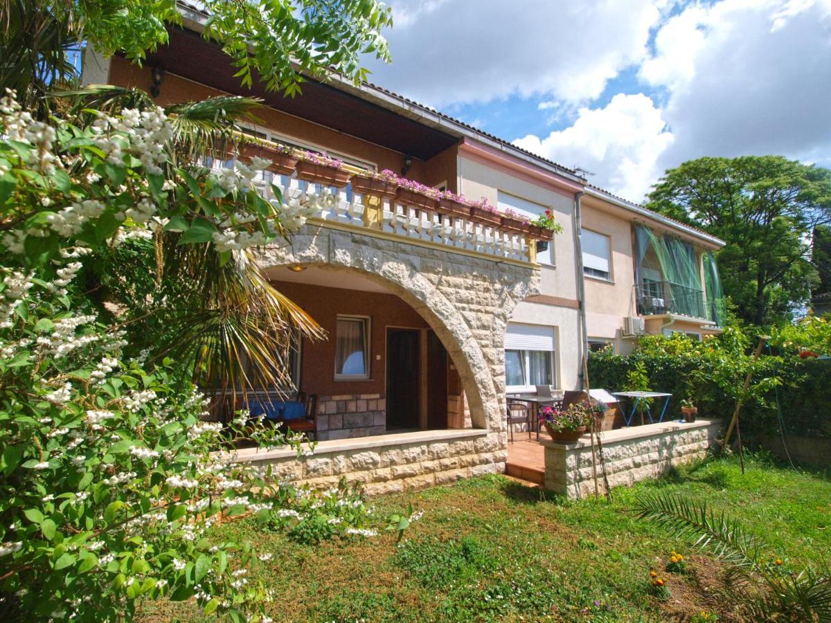 Mariza 2235 Pula